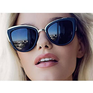 NWT Quay Australia My Girl Black Smoke Sunglasses